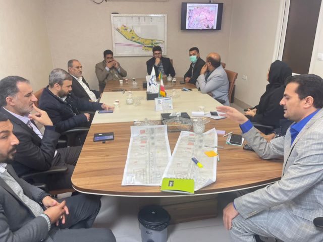 نشستی باحضور دکتر حسینی نماینده محترم شهرستان های اهواز،باوی،کارون وحمیدیه در دفتر شهردار ویس